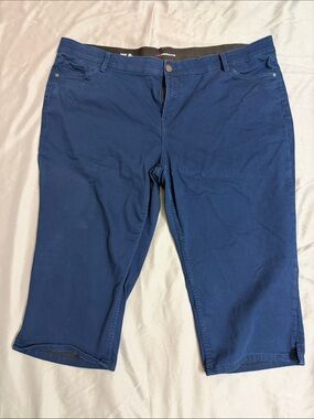 Liz Claiborne Navy Blue Mid-Rise Crop Pants